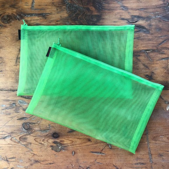 Sam Flax Green Mesh Zipper Travel Bag NWOT - Picture 1 of 3